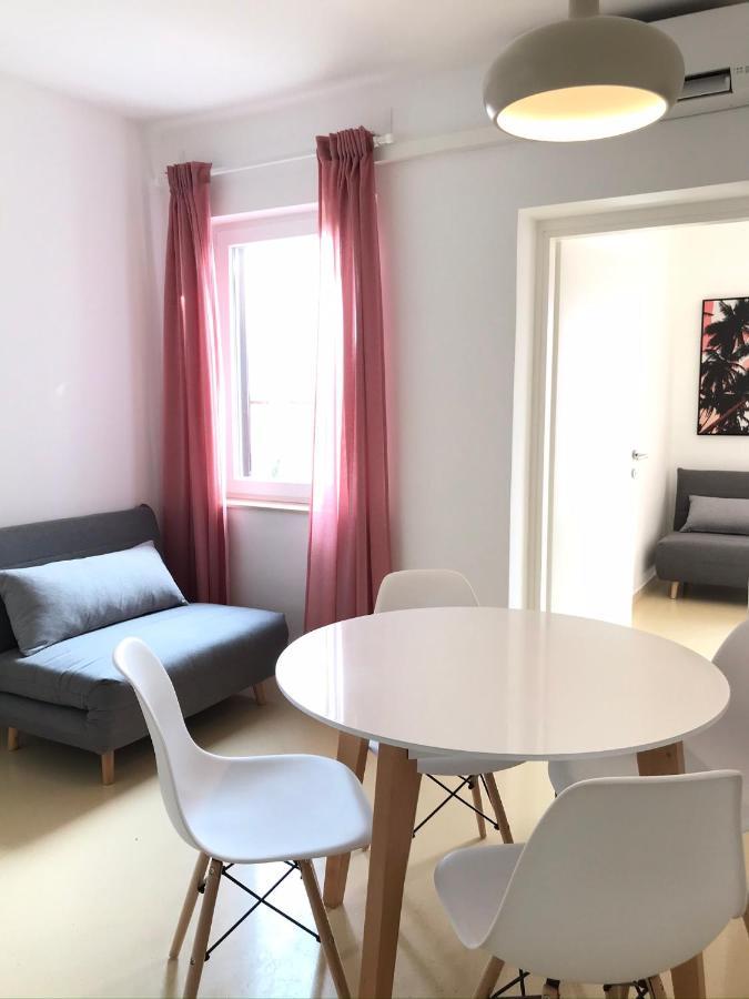 Pinezići Apartments Renata מראה חיצוני תמונה