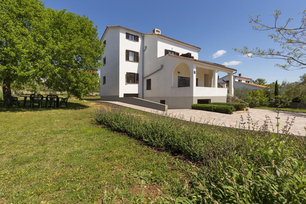 Pinezići Apartments Renata מראה חיצוני תמונה