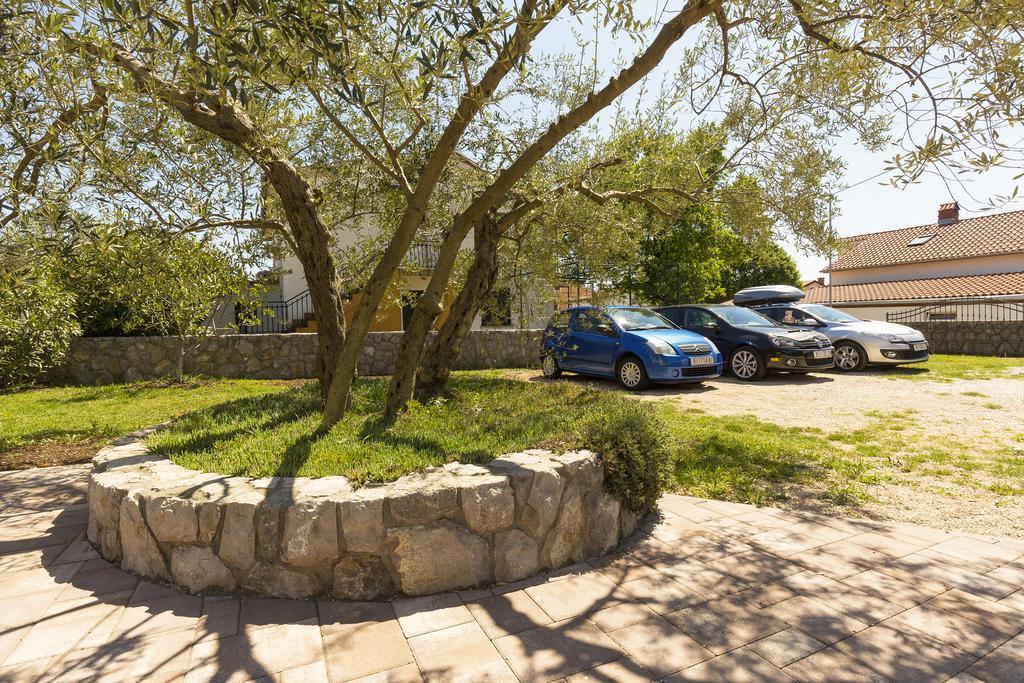 Pinezići Apartments Renata מראה חיצוני תמונה