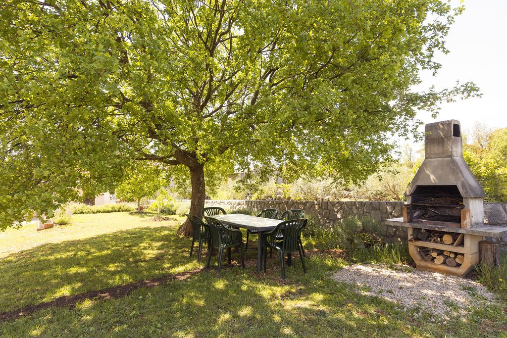 Pinezići Apartments Renata מראה חיצוני תמונה