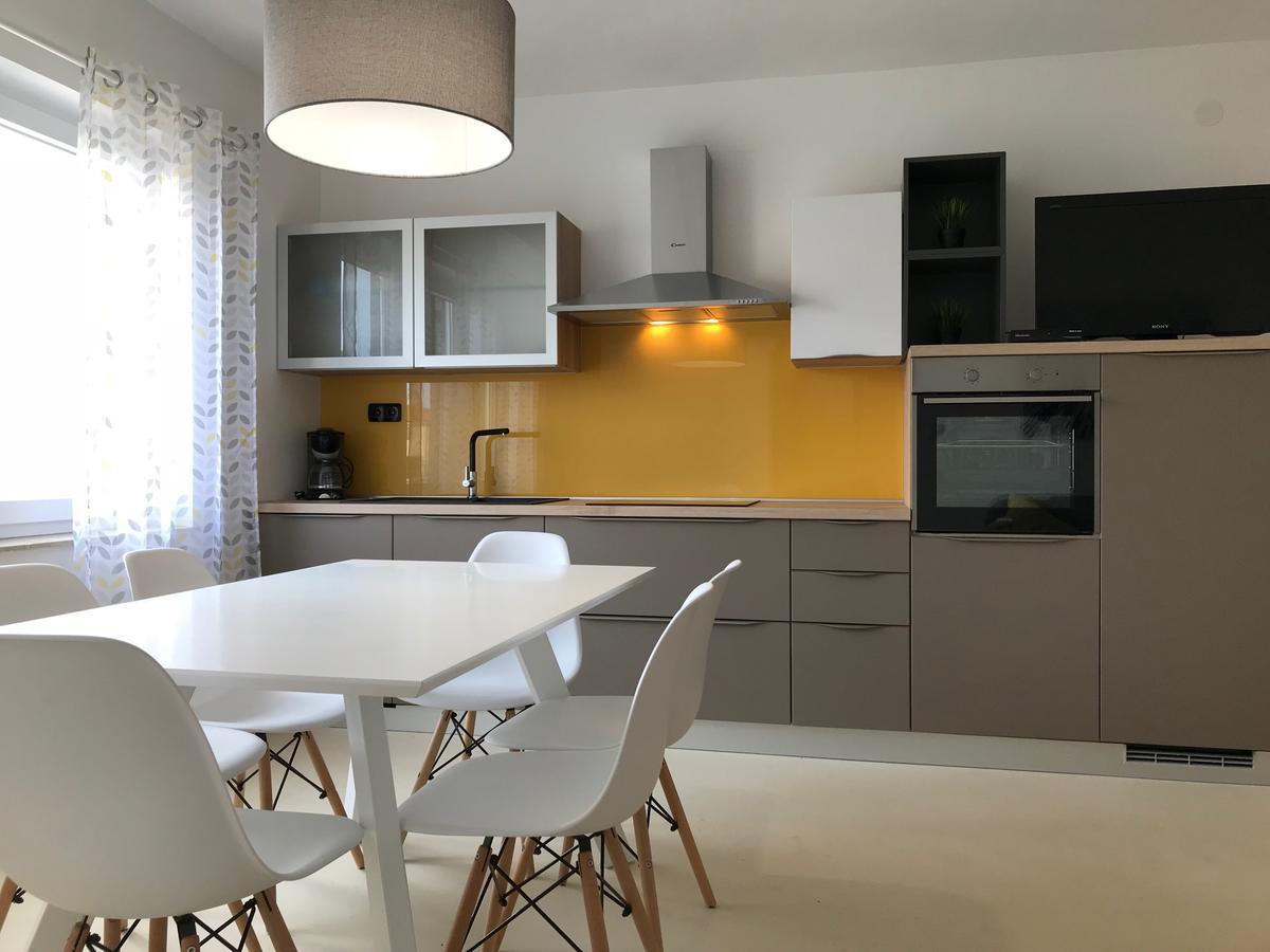 Pinezići Apartments Renata מראה חיצוני תמונה